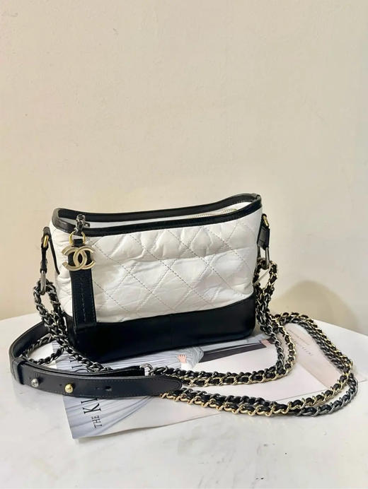 Chanel 小号 黑白熊猫色 油蜡牛皮 流浪包 商品图0