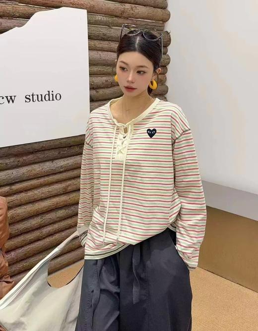 F032071清新复古宽松落肩版型彩条系带爱心刺绣长袖T恤 商品图5