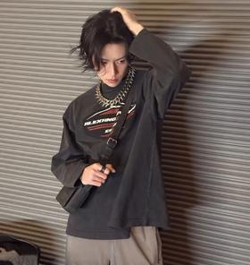 帅翻了~AW 大王 26ss早春水洗做旧盾牌图案字母印花水洗密织男女款圆领长袖