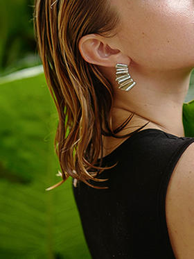 ANATTA｜E-R03-SL 银色不对称耳环【裂Riftline】