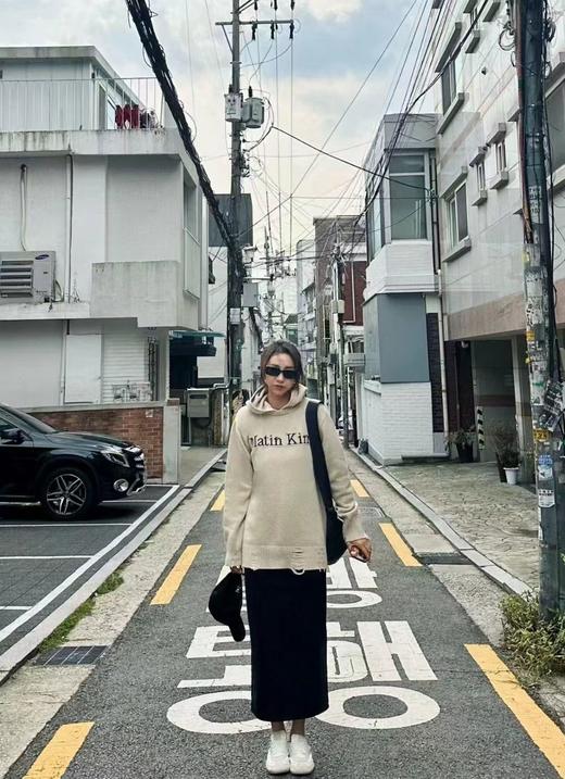 F032044秋冬新款针织提花字母重工破坏下摆连帽假两件毛衣 商品图11