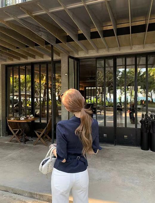 F0320121新款时髦老钱风亚麻中袖收腰显瘦气质通勤衬衫 商品图6