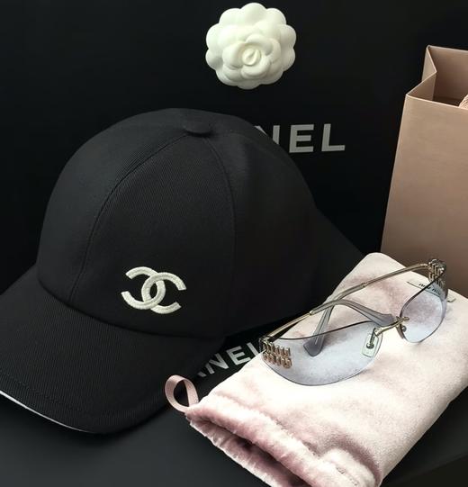 小香经典26年新款刺绣字母防晒棒球帽 商品图5