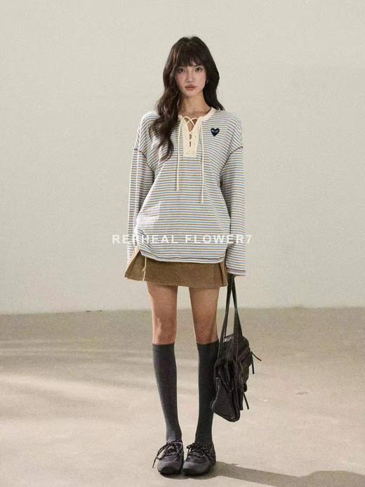 F032071清新复古宽松落肩版型彩条系带爱心刺绣长袖T恤 商品图8