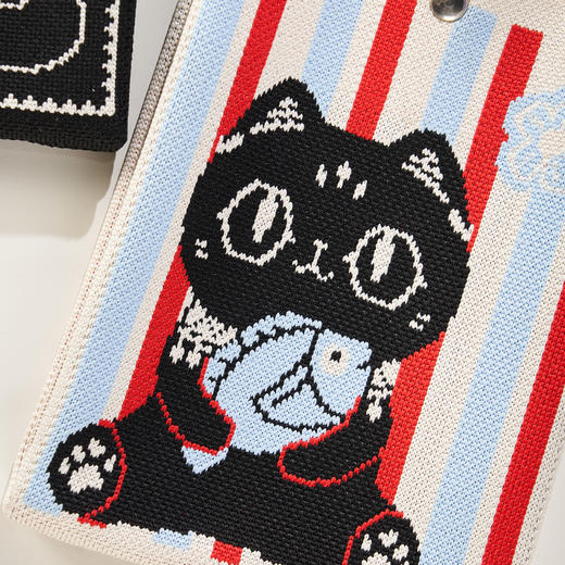 大英博物馆巴斯特系列 萌猫表情车载抽纸巾挂包 萌猫格纹车载抽纸巾挂包 商品图3