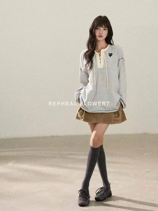 F032071清新复古宽松落肩版型彩条系带爱心刺绣长袖T恤 商品图7