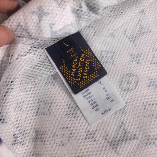 F032033春秋新款男女同款白底蓝老花满印连帽冲锋夹克外套 商品图7