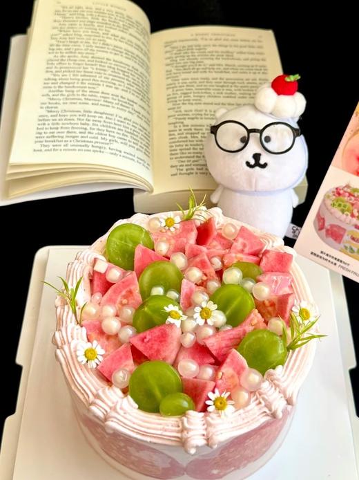 【🆕春日新品】青提芭乐口味鲜果蛋糕 商品图1