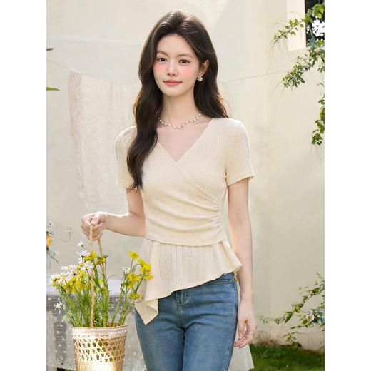 鹿向南「雾岛听风」法式设计感杏色短袖T恤女夏季巨漂亮独特上衣 商品图1