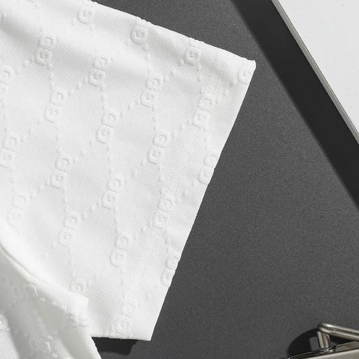 F032055舒适亲肤立体裁剪休闲宽松版型提花满印短袖T恤 商品图9