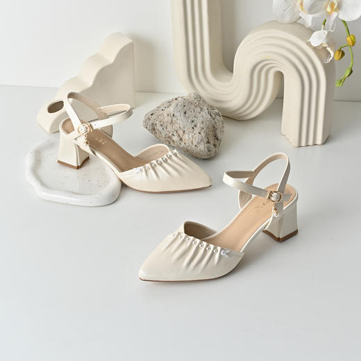 经典鲨2026夏专柜新品优雅尖头5cm中粗跟气质后空单鞋凉鞋女KC19-629031 商品图1