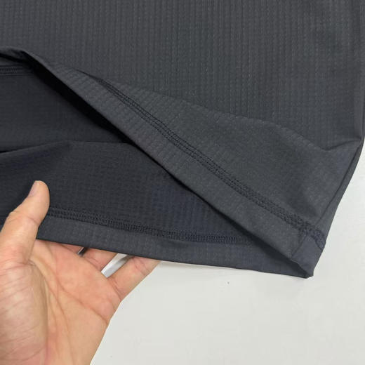 原单正品露露打底长袖，图片感受，实物更赞
科技面料，透气速干，高弹力，
内里网格亲肤，超透气，快干
S XL XXL

断码特价 商品图2