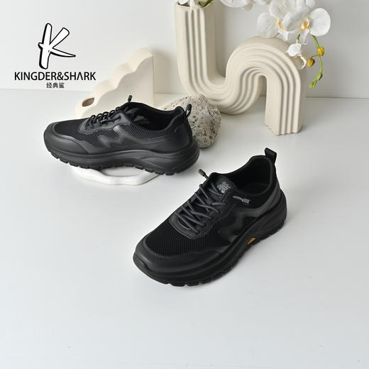 经典鲨2026年夏季专柜新品男士黑色织物透气跑步休闲鞋KW10-626051 商品图1