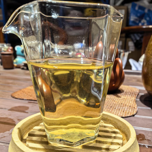 云茶盟主天花板【至尊系列-鲲鹏-小户赛】2024年头春，树龄600年＋红土地大型古树单株，蜜香，花香，滋味超足！首年补贴发售，一定要囤！净含量：25粒！ 商品图3