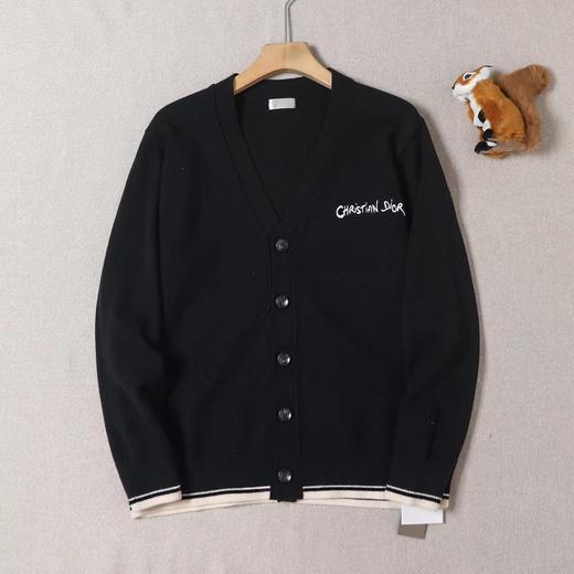 F032061休闲百搭V领排扣下摆条纹设计字母刺绣开衫 商品图6