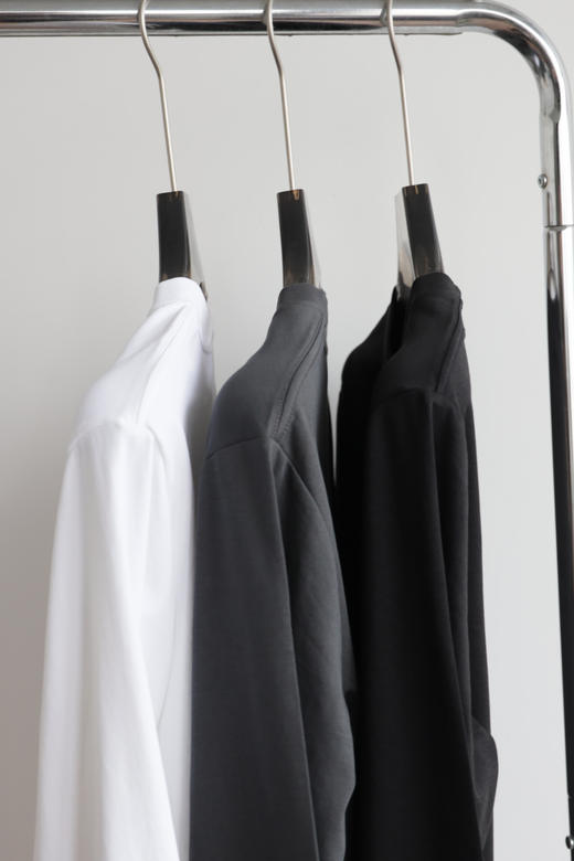 M0nc1er 水柔丝光 经典圆领长袖 T 恤 CX257 商品图5