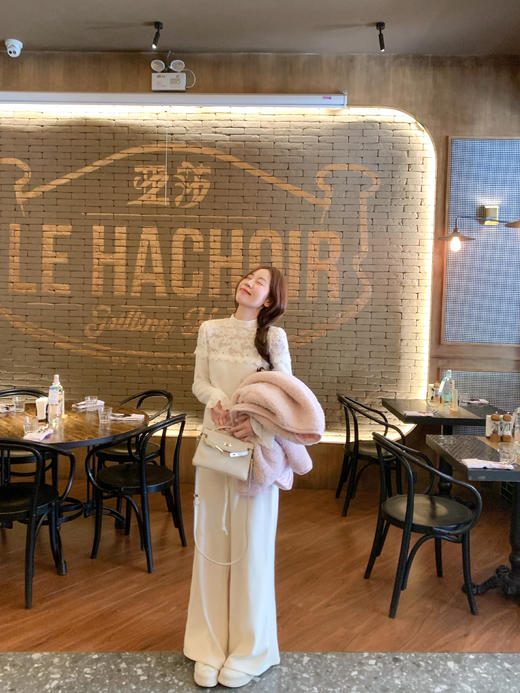 <曾小咸推荐>3.23现货秒杀 ！微信超特价！ 半高领蕾丝针织打底衫 日常159.99 立减70 秒杀89.99！！ 毛绒外套 秒杀139.99！！ 商品图10