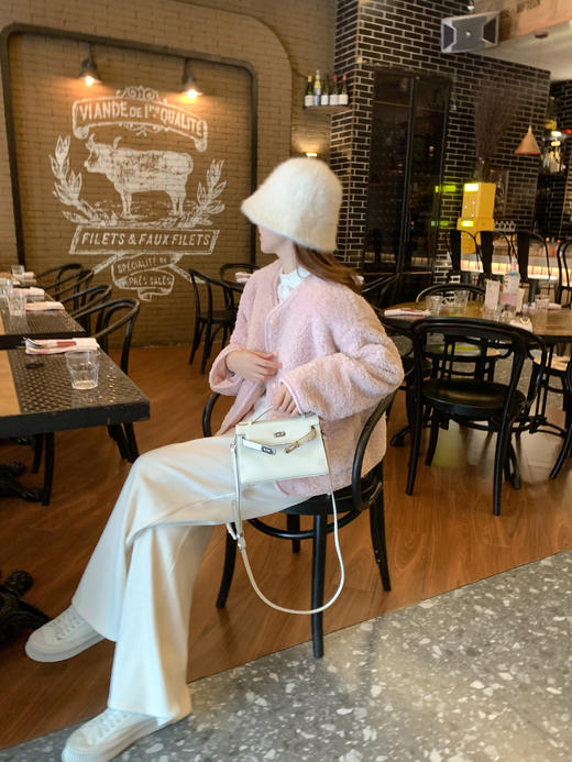 <曾小咸推荐>3.23现货秒杀 ！微信超特价！ 半高领蕾丝针织打底衫 日常159.99 立减70 秒杀89.99！！ 毛绒外套 秒杀139.99！！ 商品图13