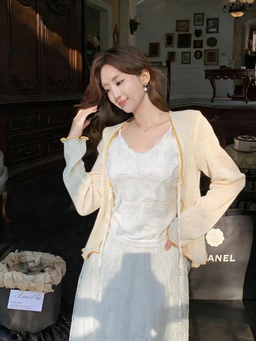 张心子【万人迷】春夏百搭神器蕾丝拼接吊带背心上衣 U2603017 商品图5