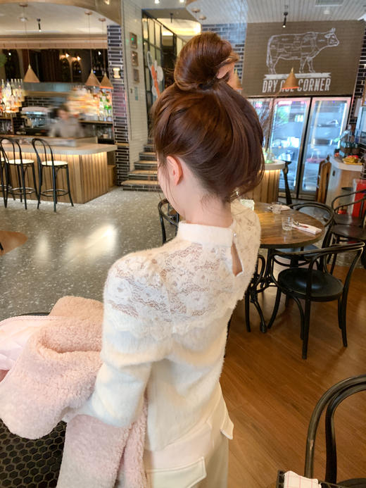 <曾小咸推荐>3.23现货秒杀 ！微信超特价！ 半高领蕾丝针织打底衫 日常159.99 立减70 秒杀89.99！！ 毛绒外套 秒杀139.99！！ 商品图12