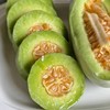 【博洋蜜瓜】脆嫩香甜，不是那种齁嗓子的甜 是像小时候蹲在瓜棚边，刚摘下来的，薄如纸的皮，籽细得不用吐，糖分匀得刚刚好，从瓜皮到瓜芯，每一口都清甜，咬下去"咔嚓"一声，汁水顺着嘴角往下流 。 商品缩略图3