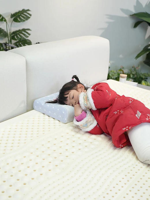 成人樱花乳胶颈椎枕（缎面枕套）预售15天【让好睡眠更简单容易】【会呼吸的乳胶枕+升级小颗粒床垫】泰国进口 拥有一个好睡眠的开始  不可错过的好枕头 好床垫~ 商品图6