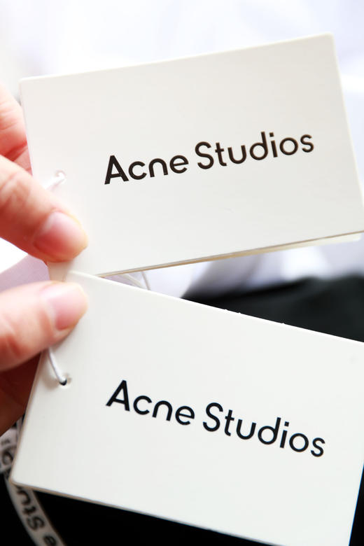 胸口字母长袖tee，水洗做旧工艺。美式复古基础套头式上衣E032168 商品图2