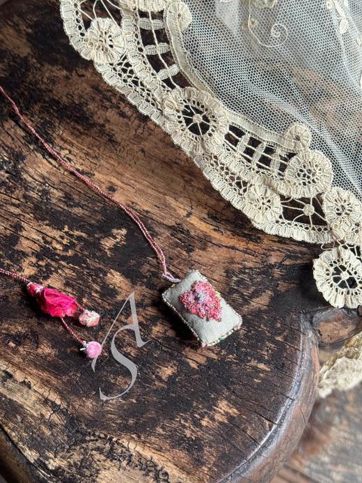 Antomoon 26SS 手工古董珠绣吊坠长项链 商品图6