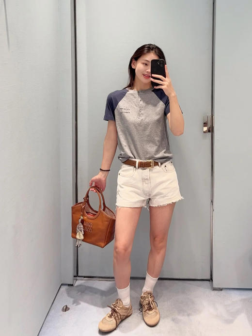 【非质量问题不退换】MiuMiu 26早春新款短袖（XHH） 商品图7