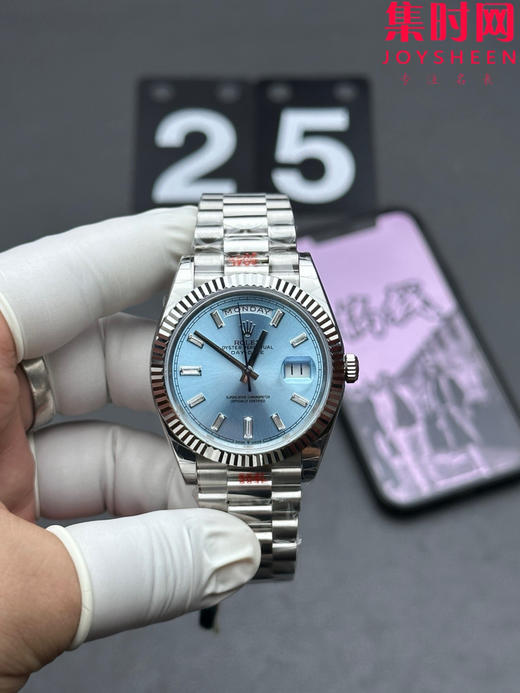 EWS劳力士星期日历型系列 冰蓝T钻 日志40mm
款式：男士腕表 商品图0