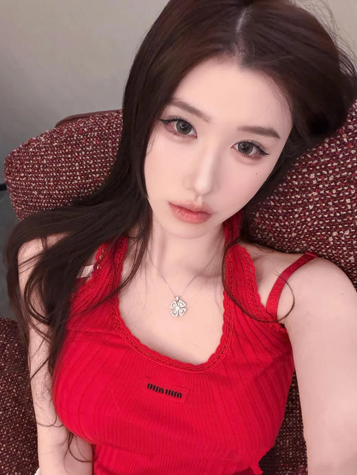 【非质量问题不退换】MiuMiu 26早春新款背心 两色（XHH） 商品图9