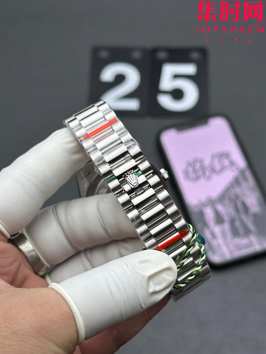 EWS劳力士星期日历型系列 冰蓝T钻 日志40mm
款式：男士腕表 商品图4