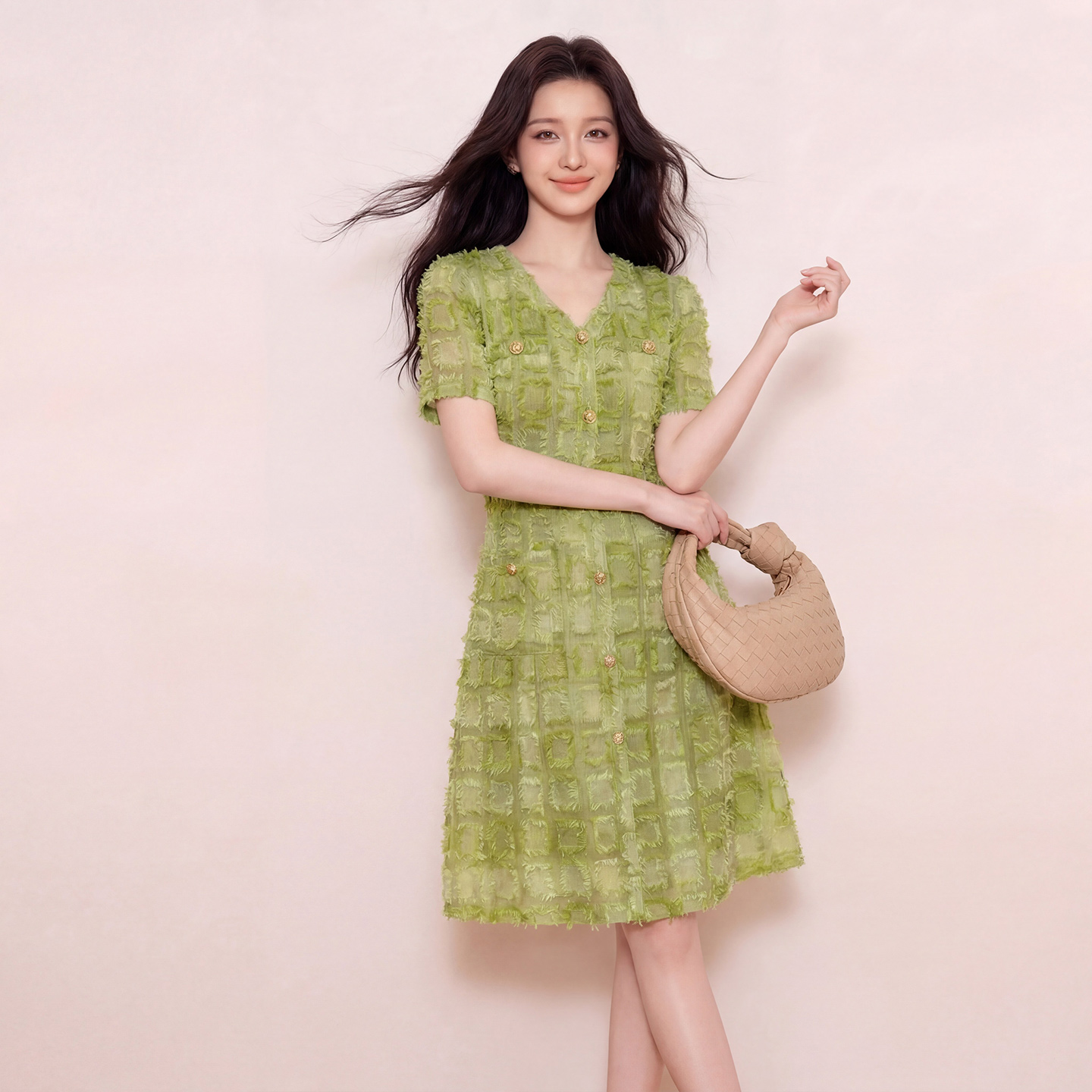 奢姿大码女装2026夏季胖妹妹轻奢优雅连衣裙气质V字肌理提花A字裙9962860009