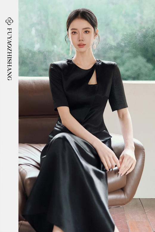 FUYAO扶摇直上 不费力优雅感黑色两件套女夏醋酸西装半身裙旗袍风 商品图5