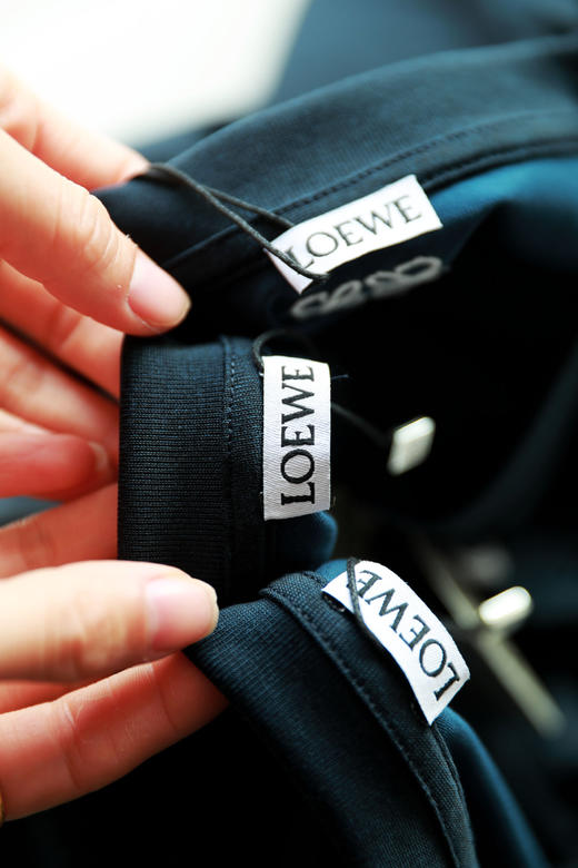 设计师手搓tee，横标字母工艺。靛蓝印花宽松针织混纺t恤E032160 商品图1