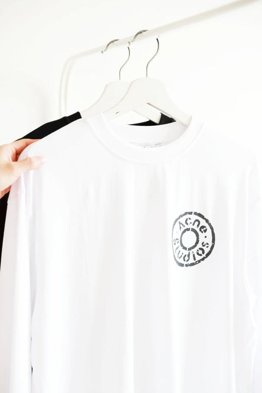 胸口字母长袖tee，水洗做旧工艺。美式复古基础套头式上衣E032168 商品图4