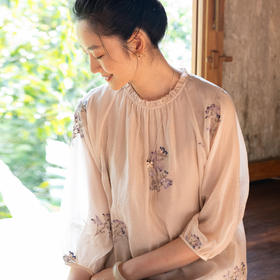 牧衣游原创 丝棉匹绣小衫女新款轻薄文艺圆领套头七分袖上衣 溪亭