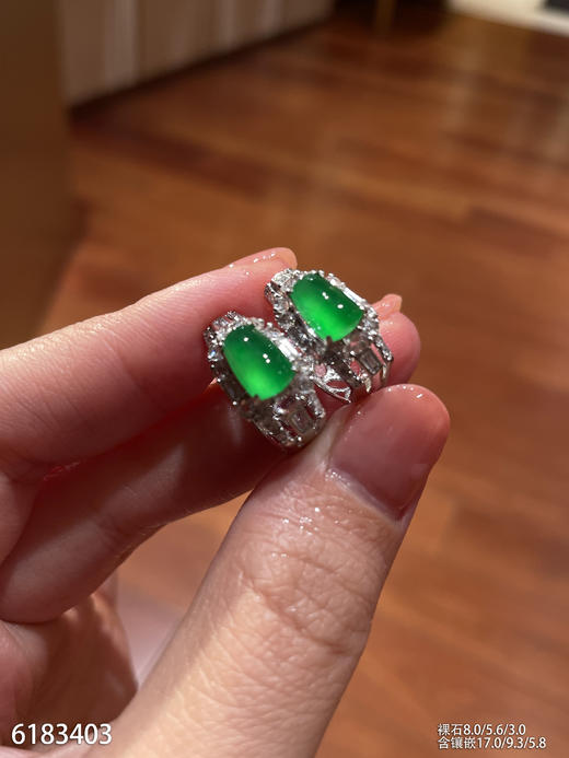 6183403，无事牌耳钉。具体价格微信咨询 商品图0