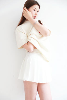 手编刺绣tee，阔版宽松设计。港风情侣款圆领纯棉半袖t恤E032158