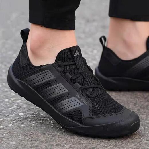 阿迪达斯溯溪鞋男士HQ9170 商品图0