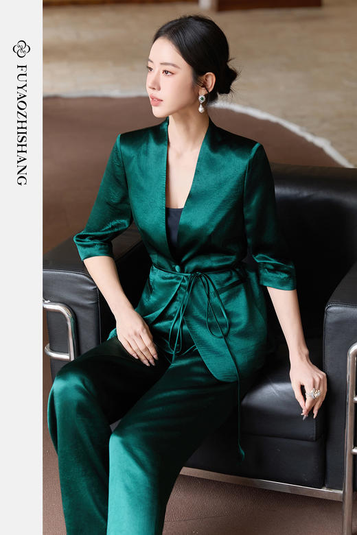 FUYAO扶摇直上 极简浪漫墨绿色西装套装女夏季七分袖轻奢醋酸西服 商品图5