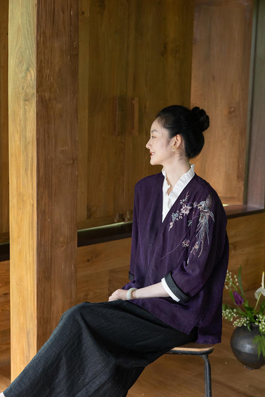 牧衣游原创 22姆米重磅重工手绣龟裂纹香云纱外套复古东方 桑柔 商品图5