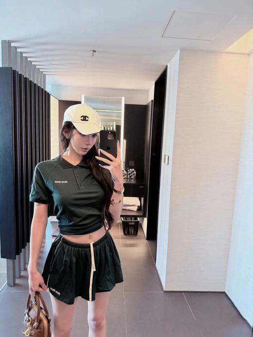 【非质量问题不退换】MiuMiu 26早春新款短袖 / 短裙（XHH） 商品图7