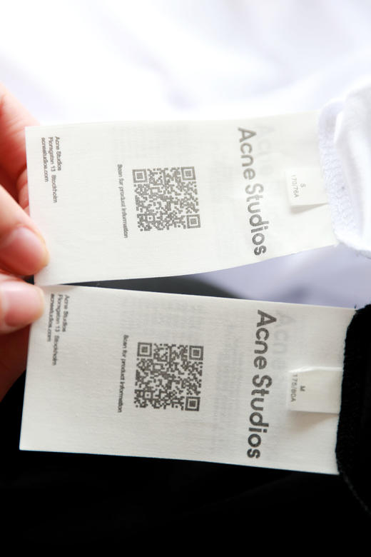 胸口字母长袖tee，水洗做旧工艺。美式复古基础套头式上衣E032168 商品图3