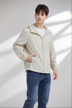 【7.5折限时特惠】【秀黛】男时尚超薄连帽长袖皮肤衣UPF50防晒连帽松紧透气夏季外套W2778002T【门店同款】