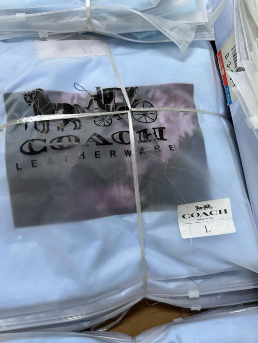 原单正品 Coach/蔻驰 Forever系列   
 Coach推出的限定情侣款，品质毋庸置疑
尺码 S-XL 商品图8