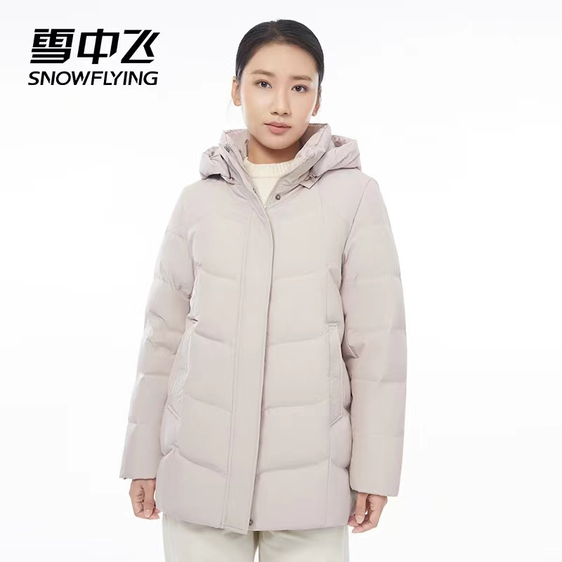 雪中飞羽绒服40140006