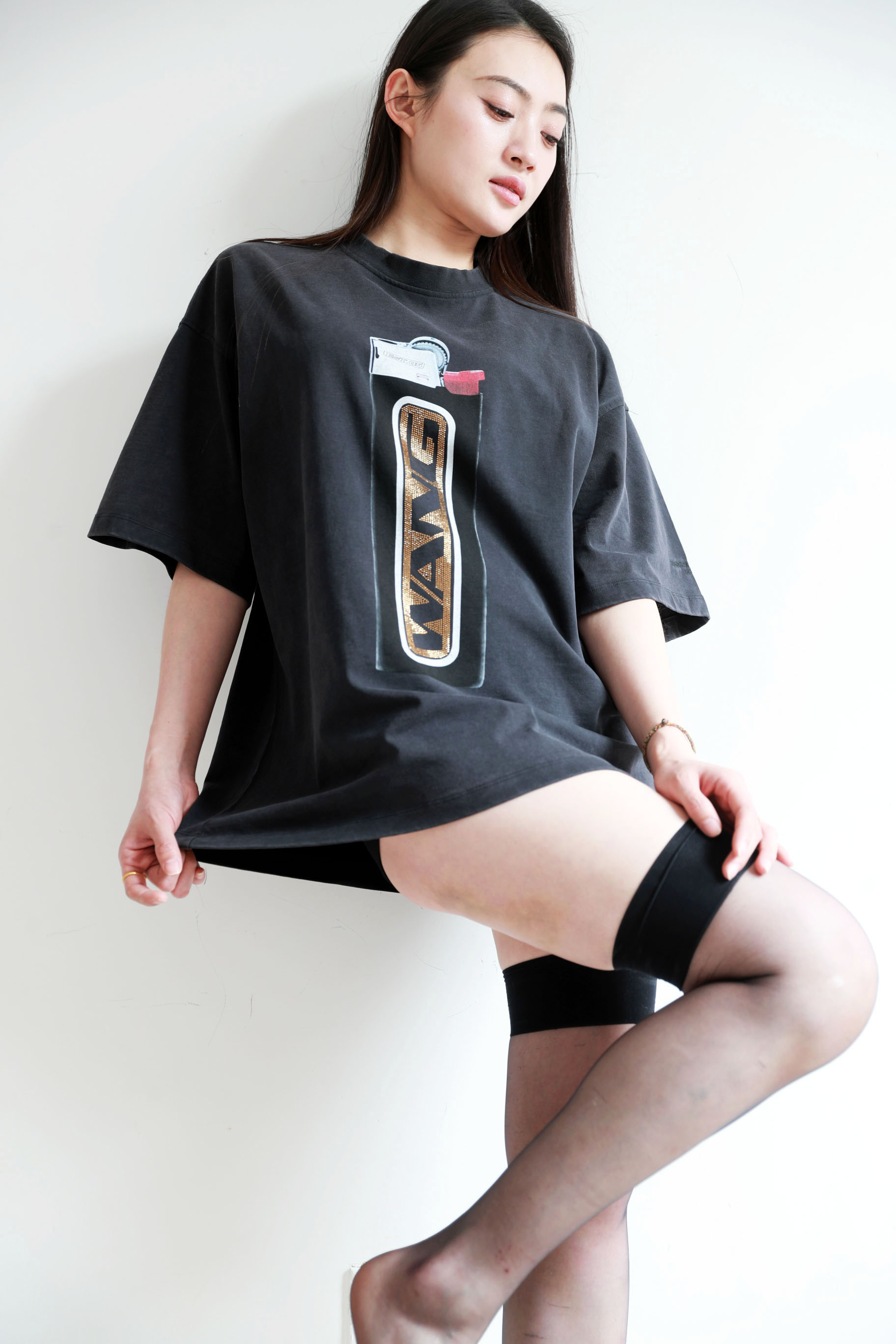 闪钻闪钻，烫金高锭大主tee。摩登氛围感圆领情侣短袖t恤E032188