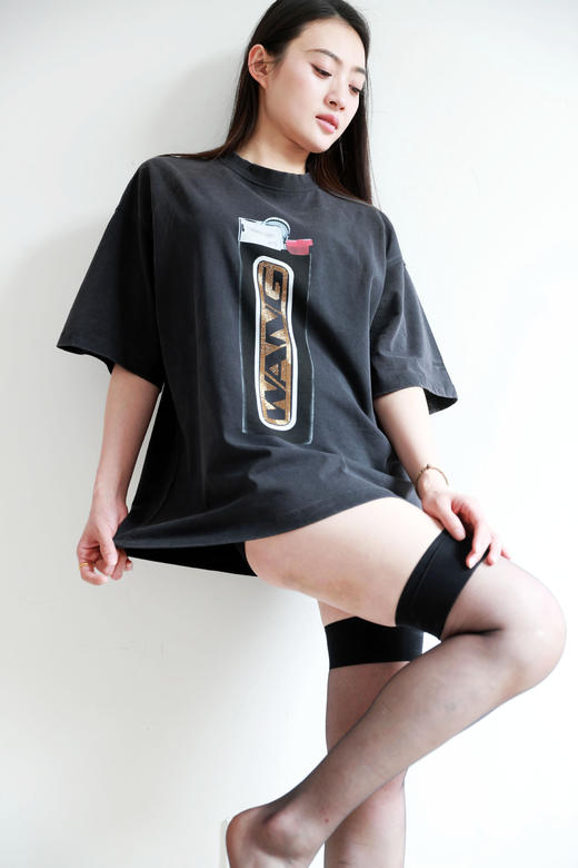 闪钻闪钻，烫金高锭大主tee。摩登氛围感圆领情侣短袖t恤E032188 商品图0