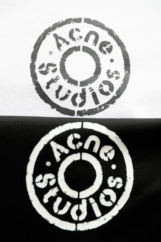 胸口字母长袖tee，水洗做旧工艺。美式复古基础套头式上衣E032168 商品图13